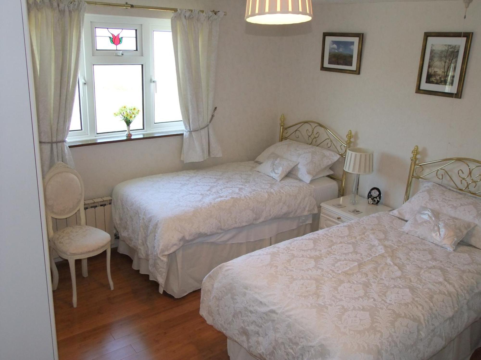Erw-Lon Farm Bed & Breakfast Pontfaen Cameră foto